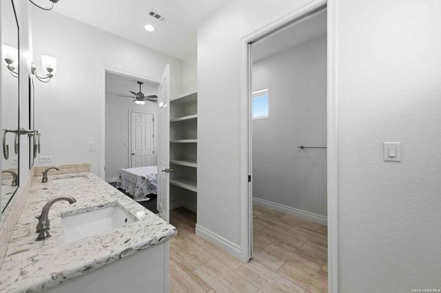 103 William Tobin, Blanco, TX 78606