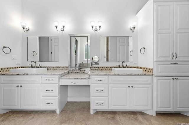 103 William Tobin, Blanco, TX 78606