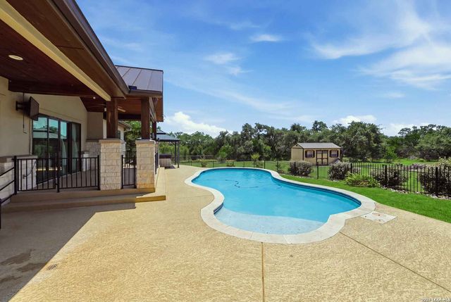 103 William Tobin, Blanco, TX 78606