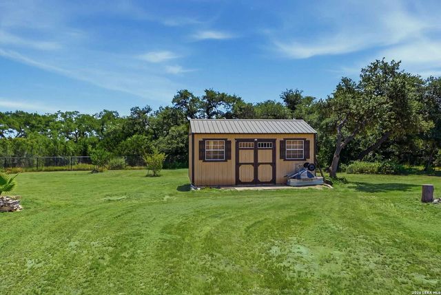 103 William Tobin, Blanco, TX 78606