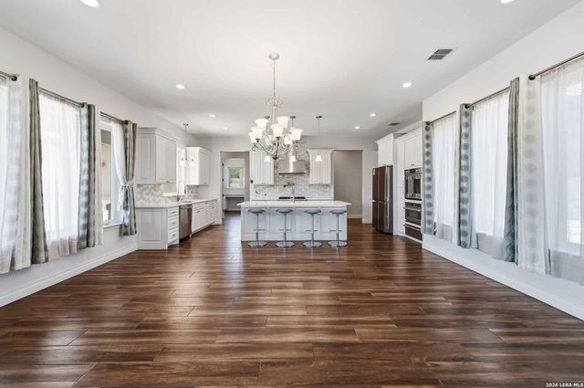 103 William Tobin, Blanco, TX 78606