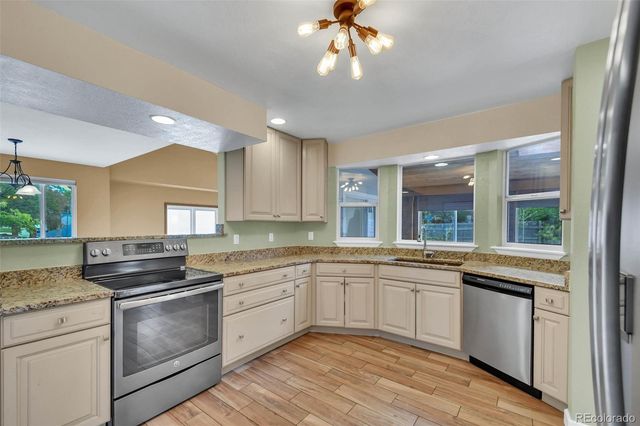 998 E 133rd Avenue, Thornton, CO 80241