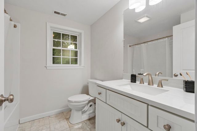 29 Cider Street, Epping, NH 03042