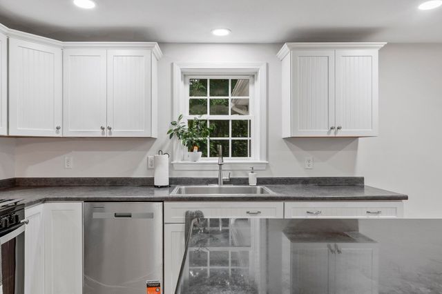 29 Cider Street, Epping, NH 03042