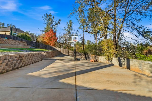 4613 Nantucket Drive, Redding, CA 96001