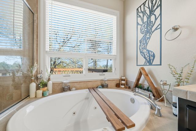 4613 Nantucket Drive, Redding, CA 96001