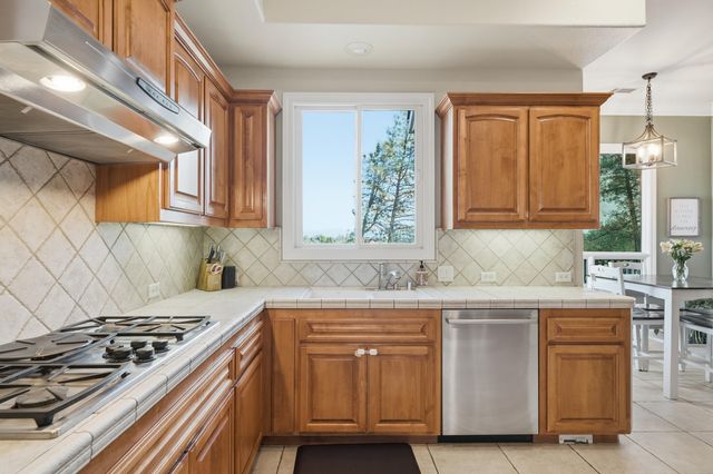 4613 Nantucket Drive, Redding, CA 96001