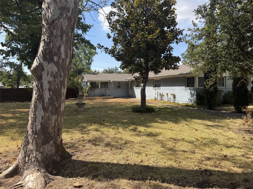 10149 Marsh Lane, Dallas, TX 75229 — exterior