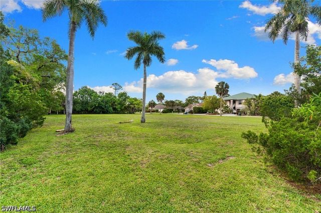 27801 Meadowlark LN, Bonita Springs, FL 34134