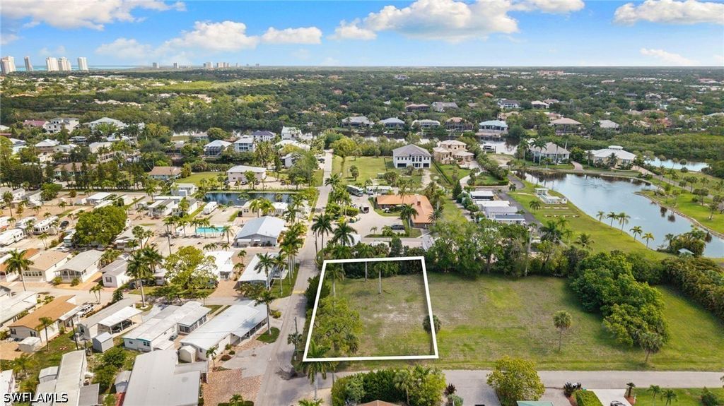 27801 Meadowlark LN, Bonita Springs, FL 34134