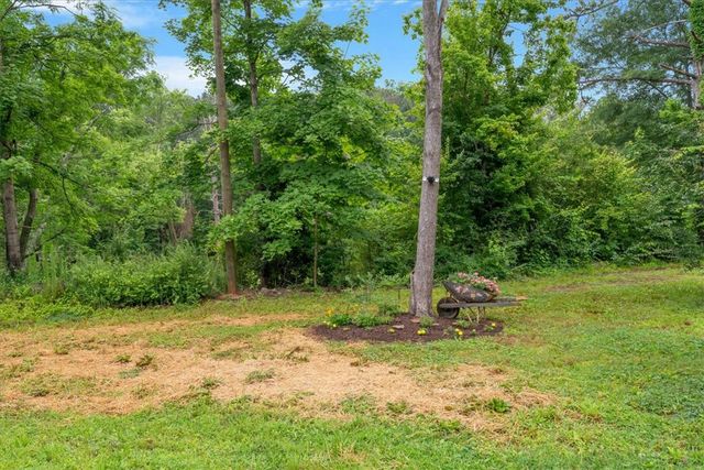 174 Holliday Road, Six Mile, SC 29682