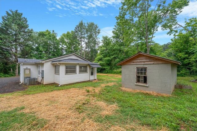 174 Holliday Road, Six Mile, SC 29682