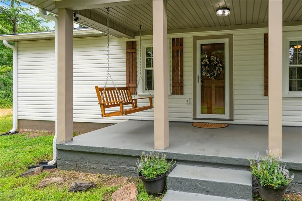 174 Holliday Road, Six Mile, SC 29682