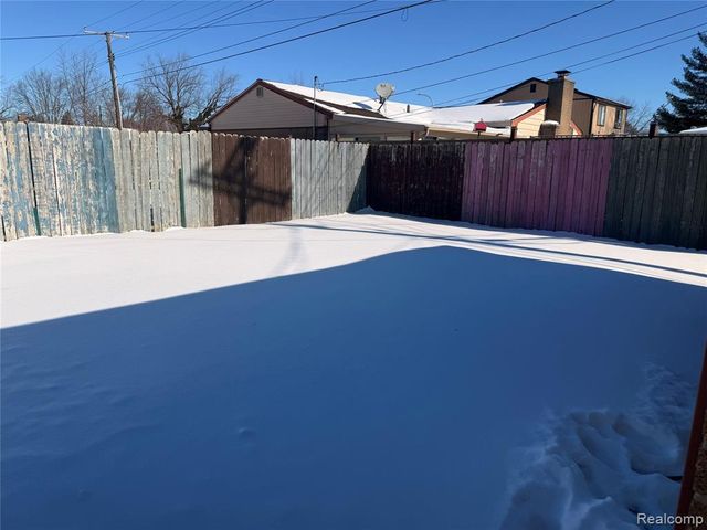 33328 Cheryl Street, Clinton Township, MI 48035