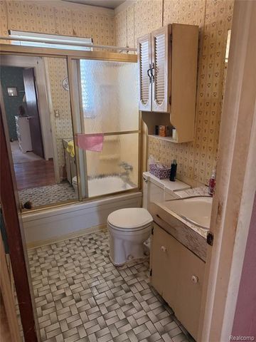 33328 Cheryl Street, Clinton Township, MI 48035