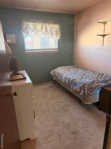 33328 Cheryl Street, Clinton Township, MI 48035