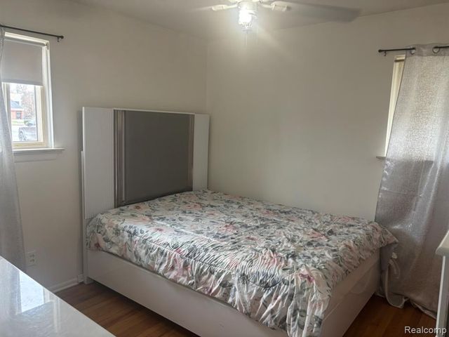 8847 Woodbine, Redford, MI 48239