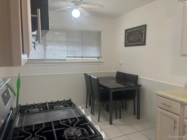 8847 Woodbine, Redford, MI 48239