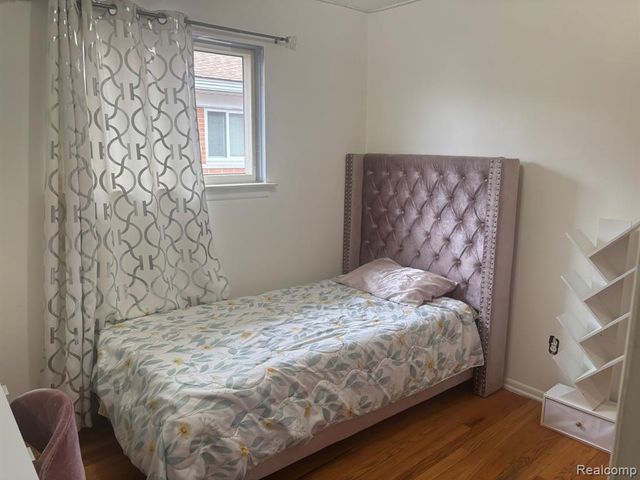 8847 Woodbine, Redford, MI 48239