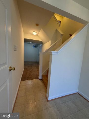 9068 FALCON GLEN CT, Bristow, VA 20136