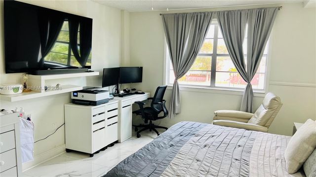 14250 SW 62nd St 319, Miami, FL 33183