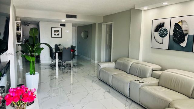 14250 SW 62nd St 319, Miami, FL 33183