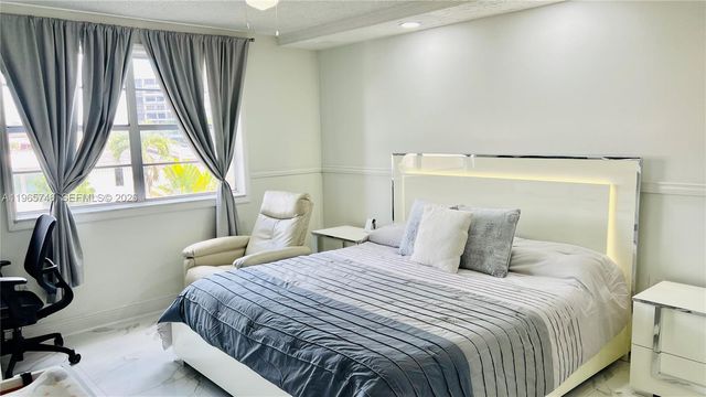 14250 SW 62nd St 319, Miami, FL 33183