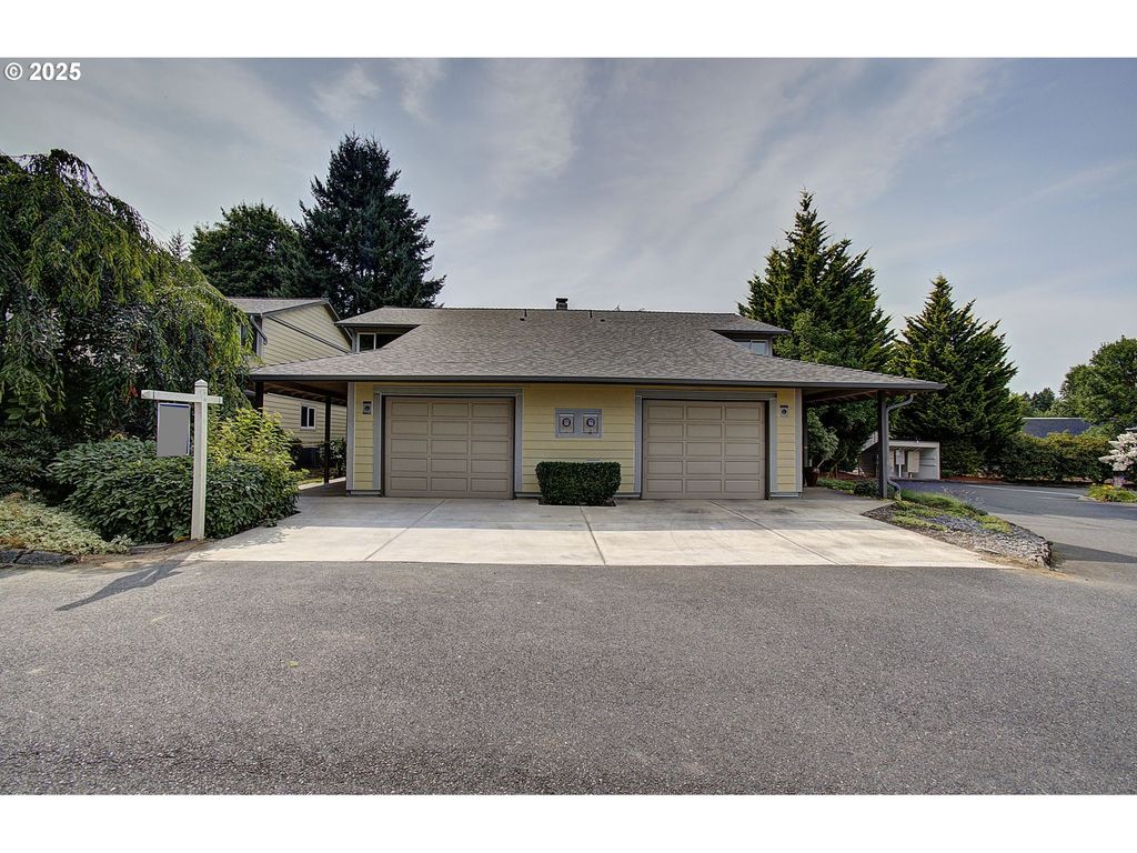 4613 E 18TH St 28, Vancouver, WA 98661