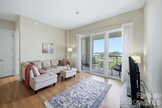 4620 Piedmont Row Drive 714, Charlotte, NC 28210
