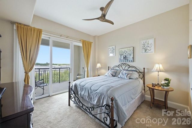 4620 Piedmont Row Drive 714, Charlotte, NC 28210