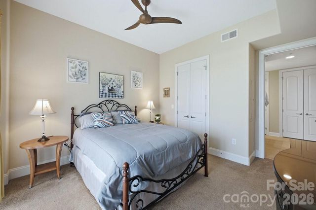 4620 Piedmont Row Drive 714, Charlotte, NC 28210