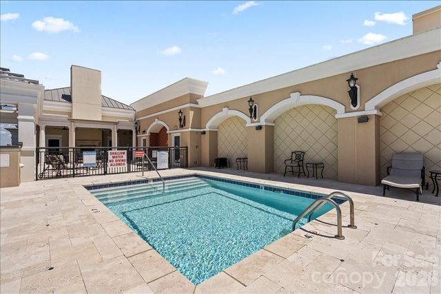 4620 Piedmont Row Drive 714, Charlotte, NC 28210
