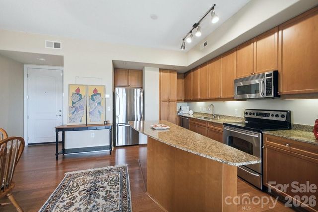 4620 Piedmont Row Drive 714, Charlotte, NC 28210