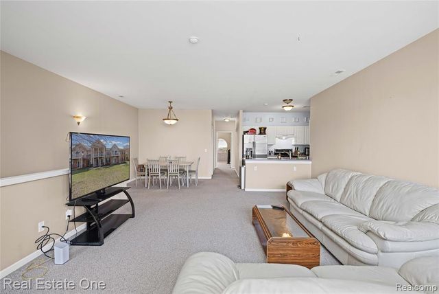40442 Bay Harbor Lane, Canton, MI 48188