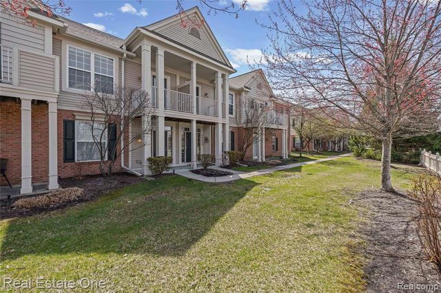 40442 Bay Harbor Lane, Canton, MI 48188