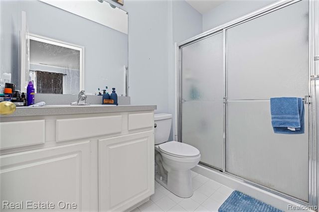 40442 Bay Harbor Lane, Canton, MI 48188
