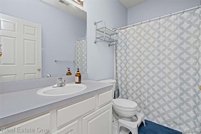 40442 Bay Harbor Lane, Canton, MI 48188