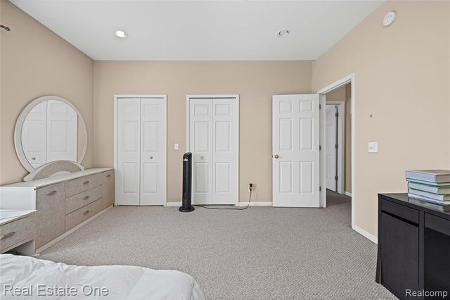 40442 Bay Harbor Lane, Canton, MI 48188