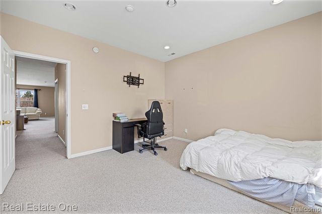 40442 Bay Harbor Lane, Canton, MI 48188