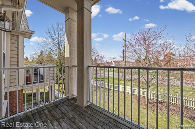 40442 Bay Harbor Lane, Canton, MI 48188