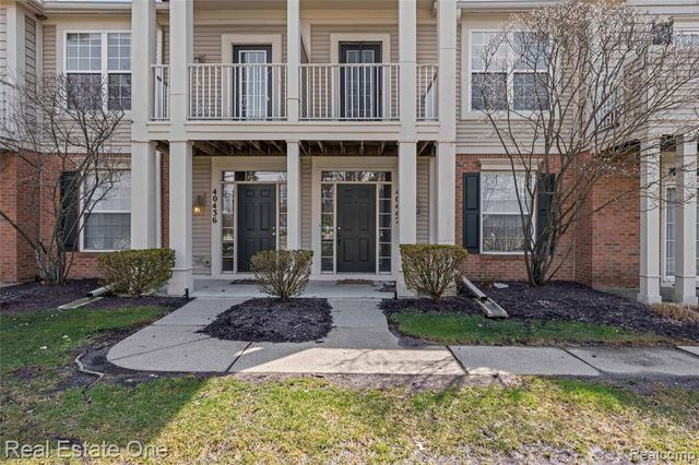 40442 Bay Harbor Lane, Canton, MI 48188