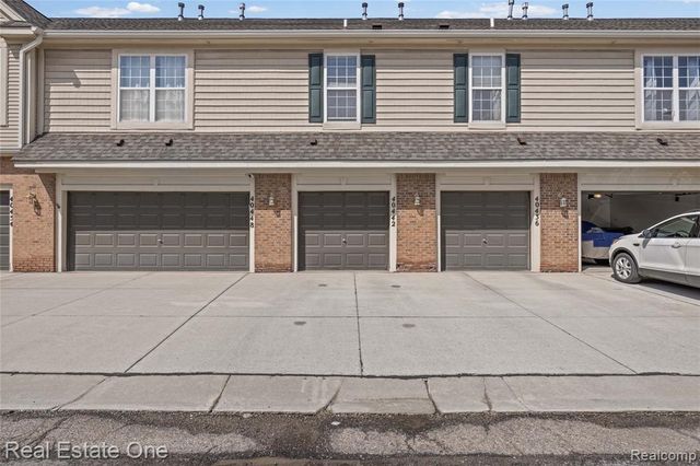 40442 Bay Harbor Lane, Canton, MI 48188