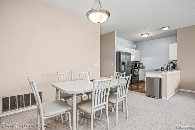40442 Bay Harbor Lane, Canton, MI 48188
