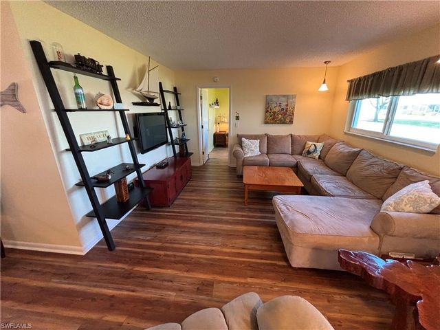 1515 Edgewater CIR, Fort Myers, FL 33919