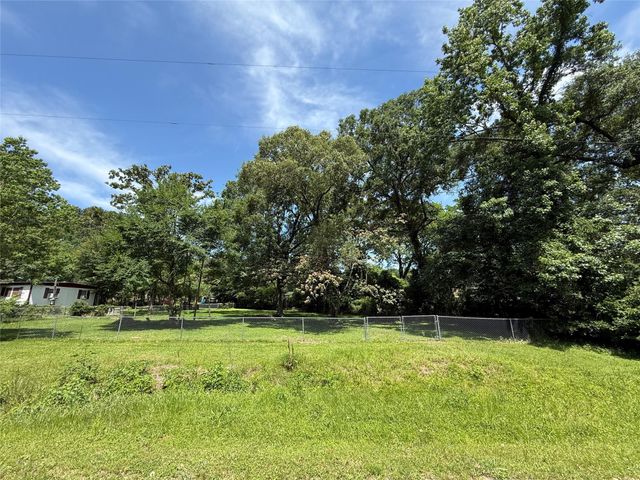 lot 4 Honeysuckle Lane, Magnolia, TX 77354