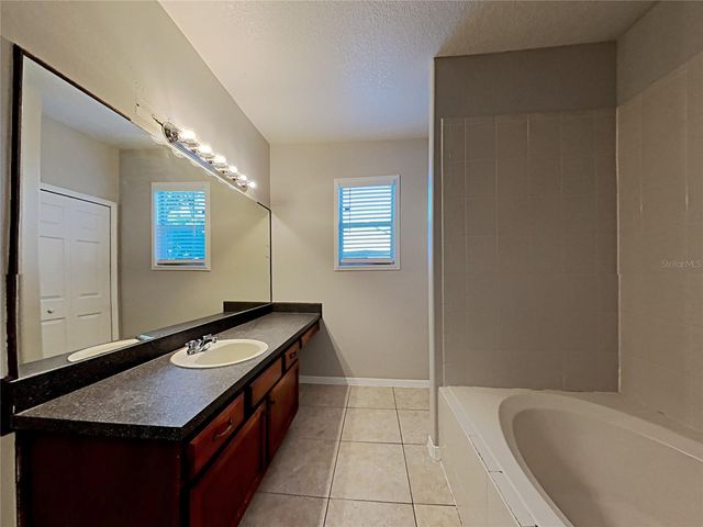 716 KNOLLWOOD DRIVE, Davenport, FL 33837