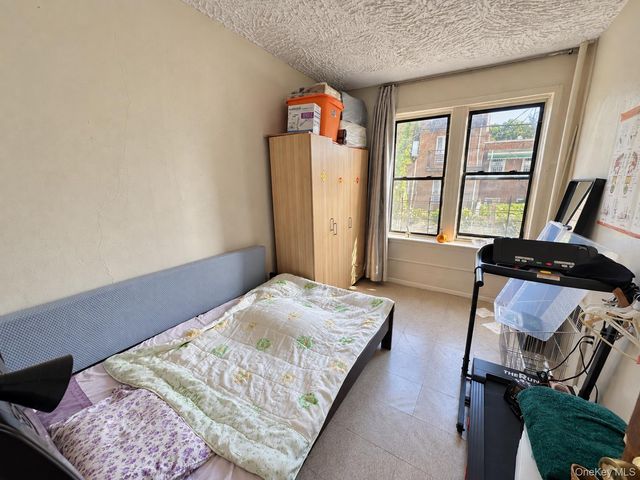 2137 E 14th Street, Brooklyn, NY 11229