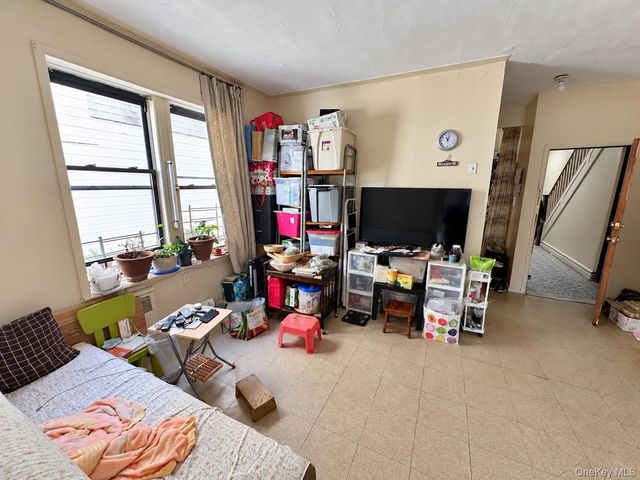2137 E 14th Street, Brooklyn, NY 11229
