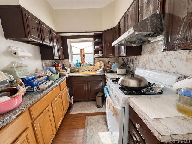 2137 E 14th Street, Brooklyn, NY 11229