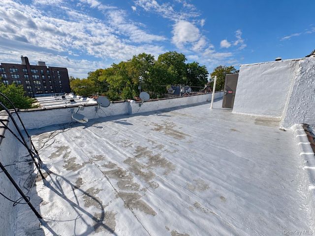 2137 E 14th Street, Brooklyn, NY 11229